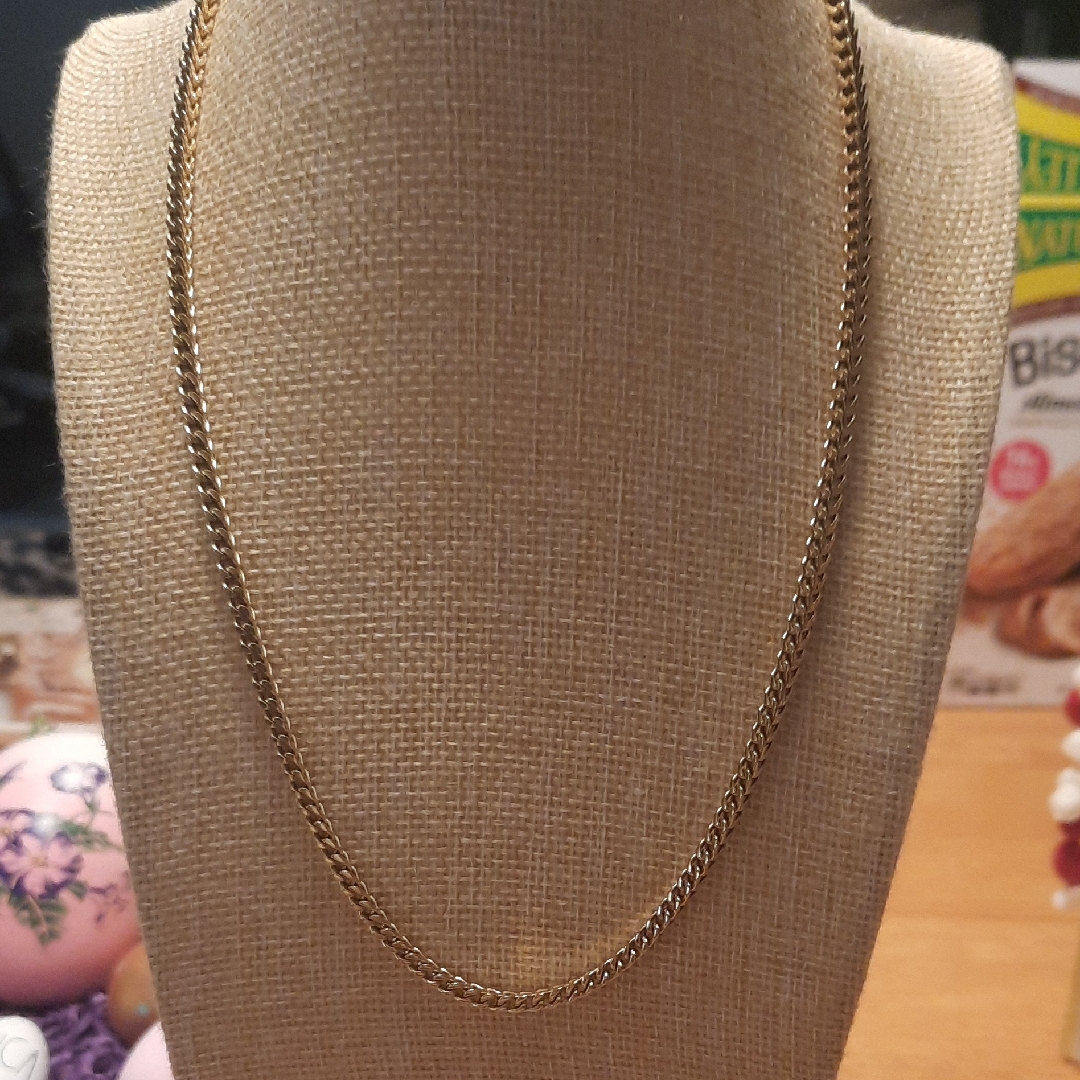 Elegant Gold Chain Necklace